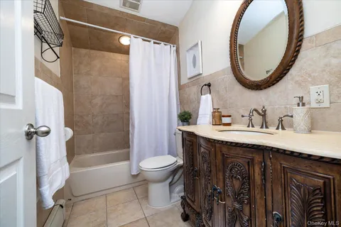 $975,000 | 25 Cobalt Lane, Westbury, NY 11590