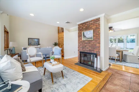 $975,000 | 25 Cobalt Lane, Westbury, NY 11590