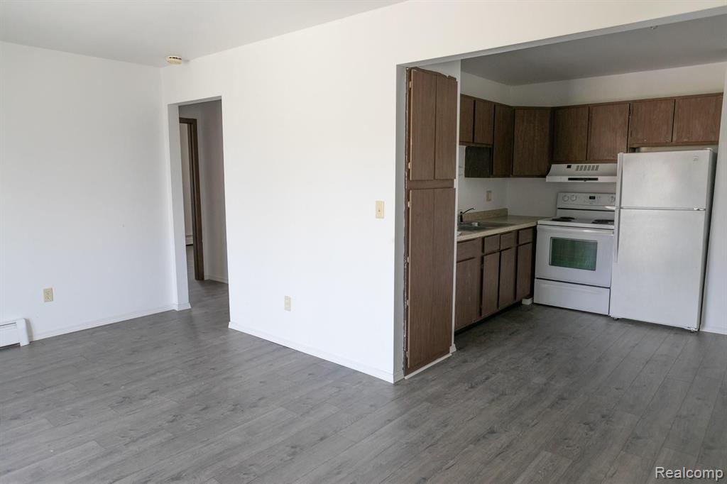 211 East Main Street, Unit 7 Addison, MI 49220 - Photo 4 of 15