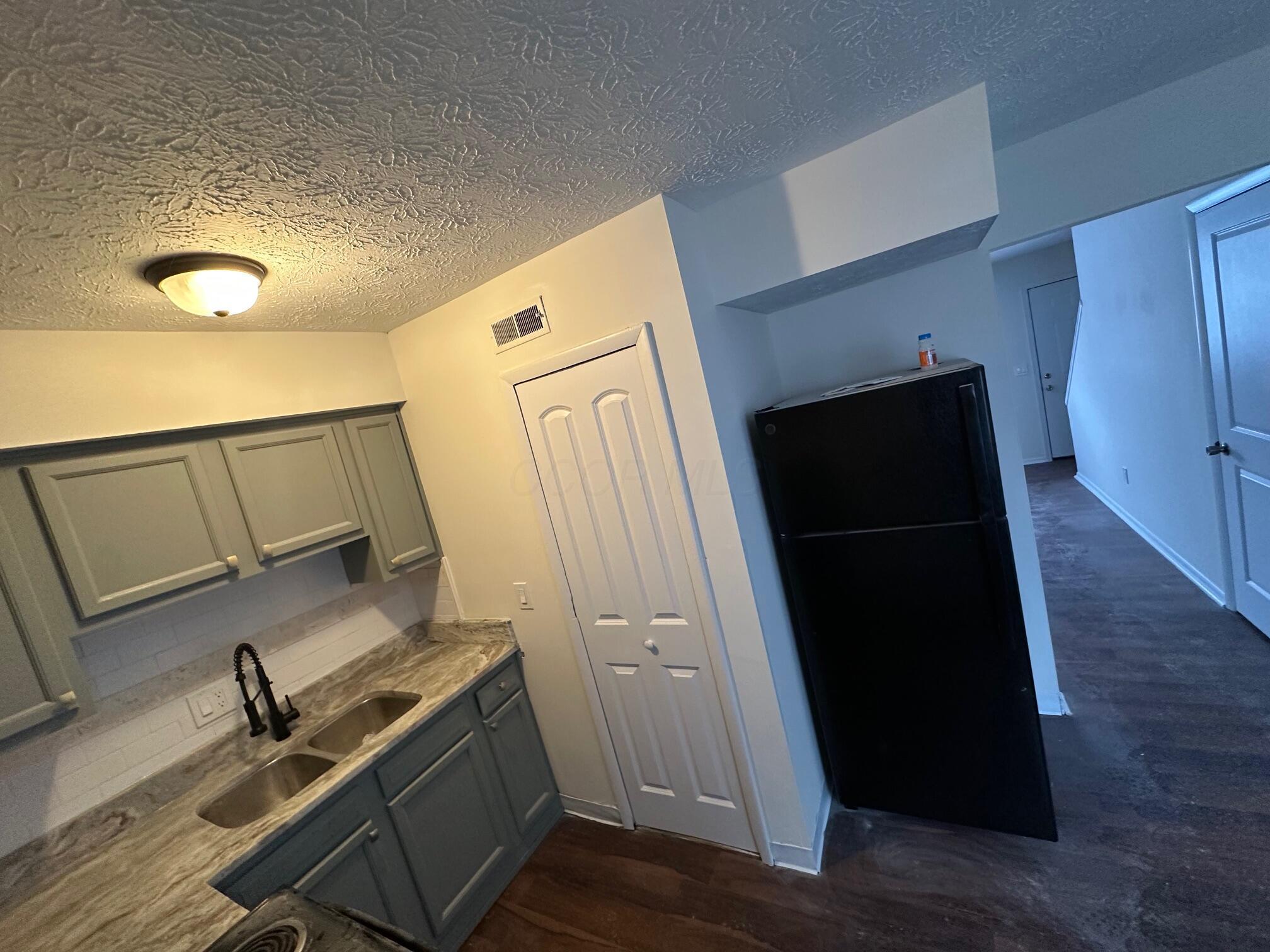 3088 Howey Road Columbus, OH 43224 - Photo 3 of 6 image3