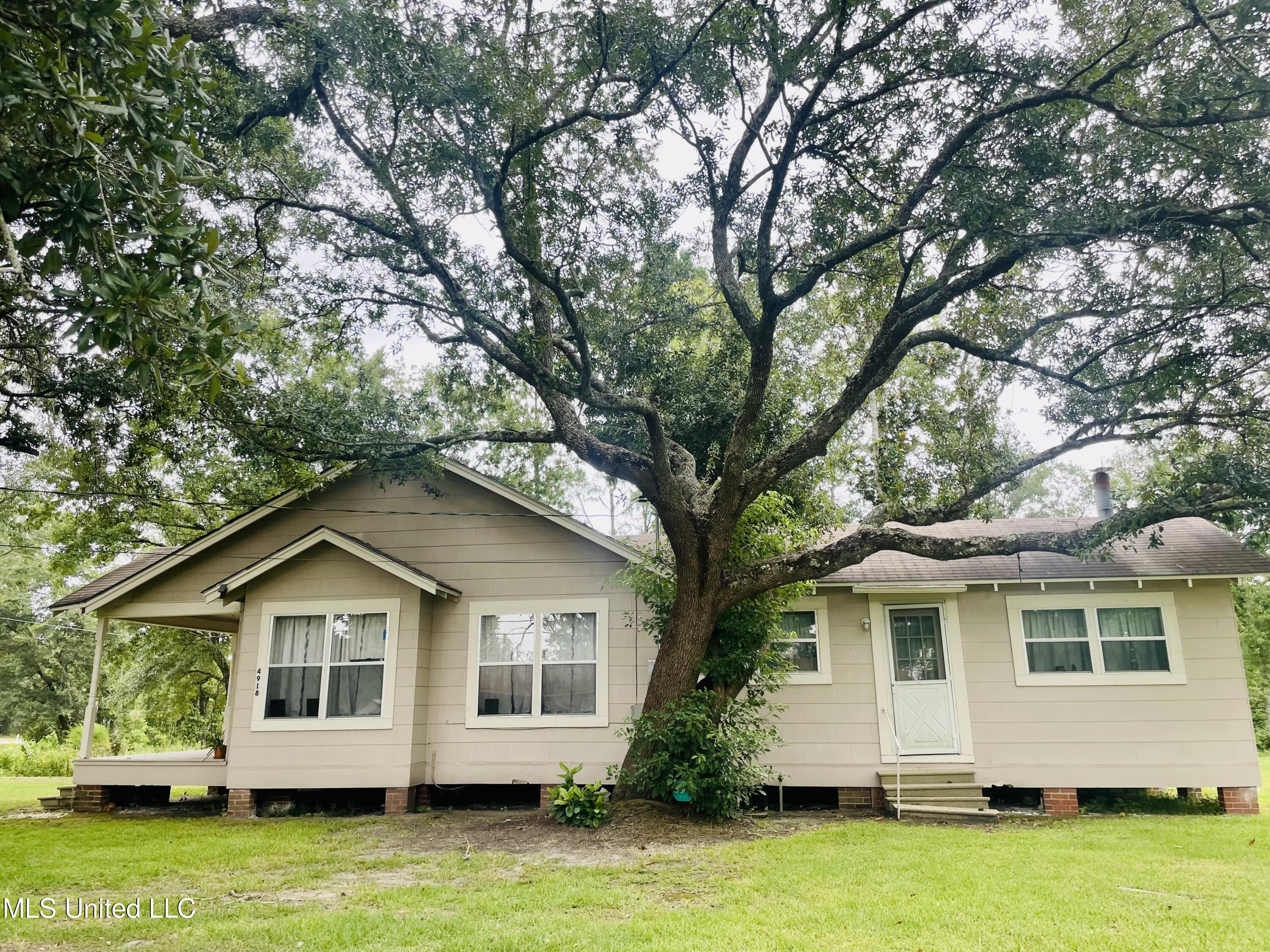 4918 Martin Street Moss Point, MS 39563 - Photo 2 of 15 IMG_6055