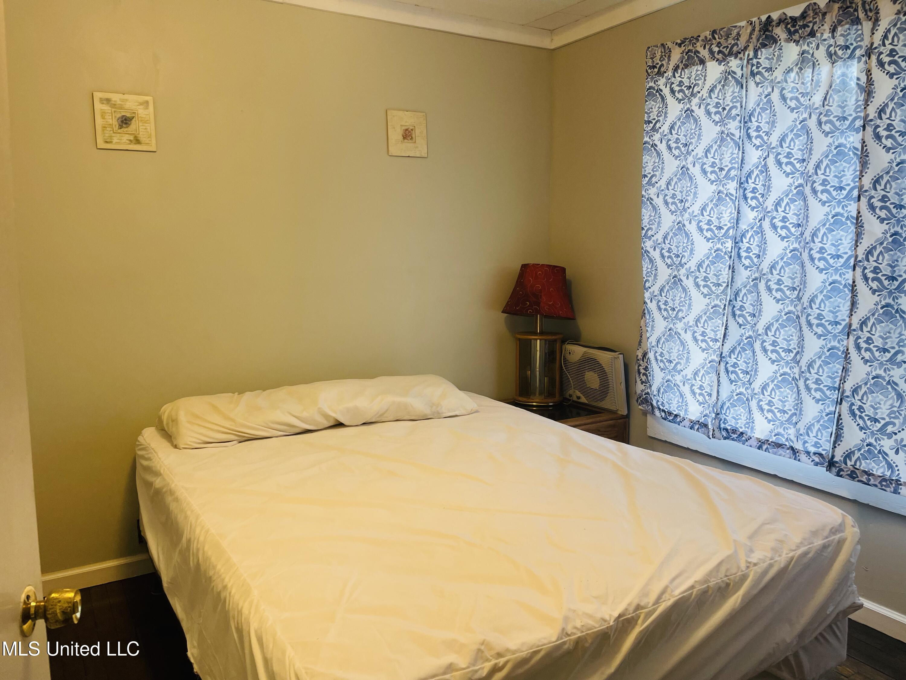 4918 Martin Street Moss Point, MS 39563 - Photo 6 of 15 IMG_6060