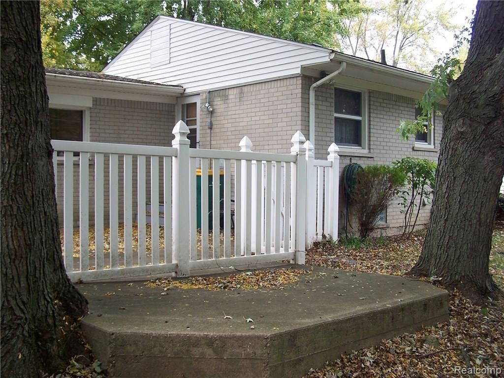 28368 Farmington Road Farmington Hills, MI 48334 - Photo 16 of 20