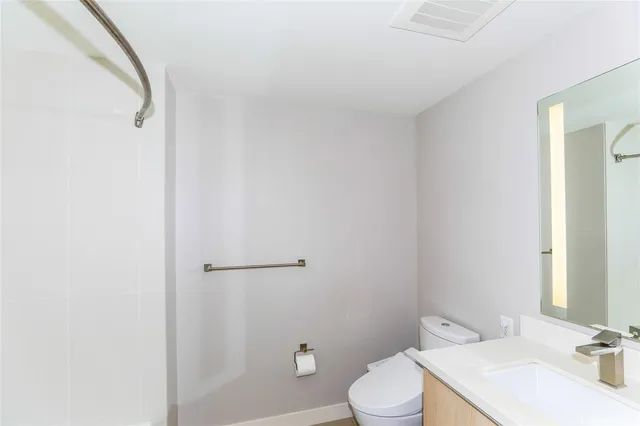 $4,300 | 888 Kapiolani Boulevard, Unit 3111, Honolulu, HI 96813