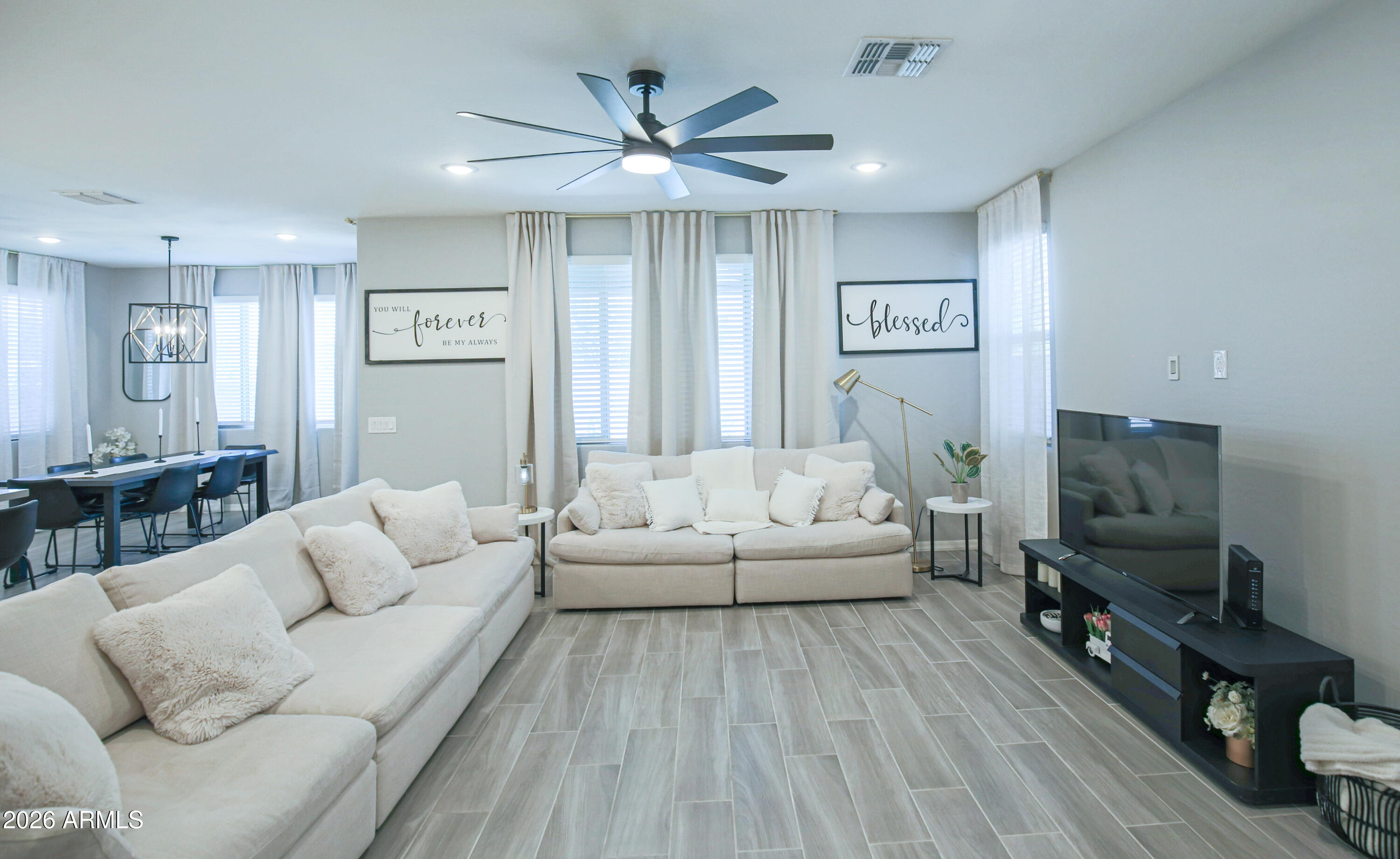 8820 West Lamar Road Glendale, AZ 85305 - Photo 5 of 41 IMG_9865