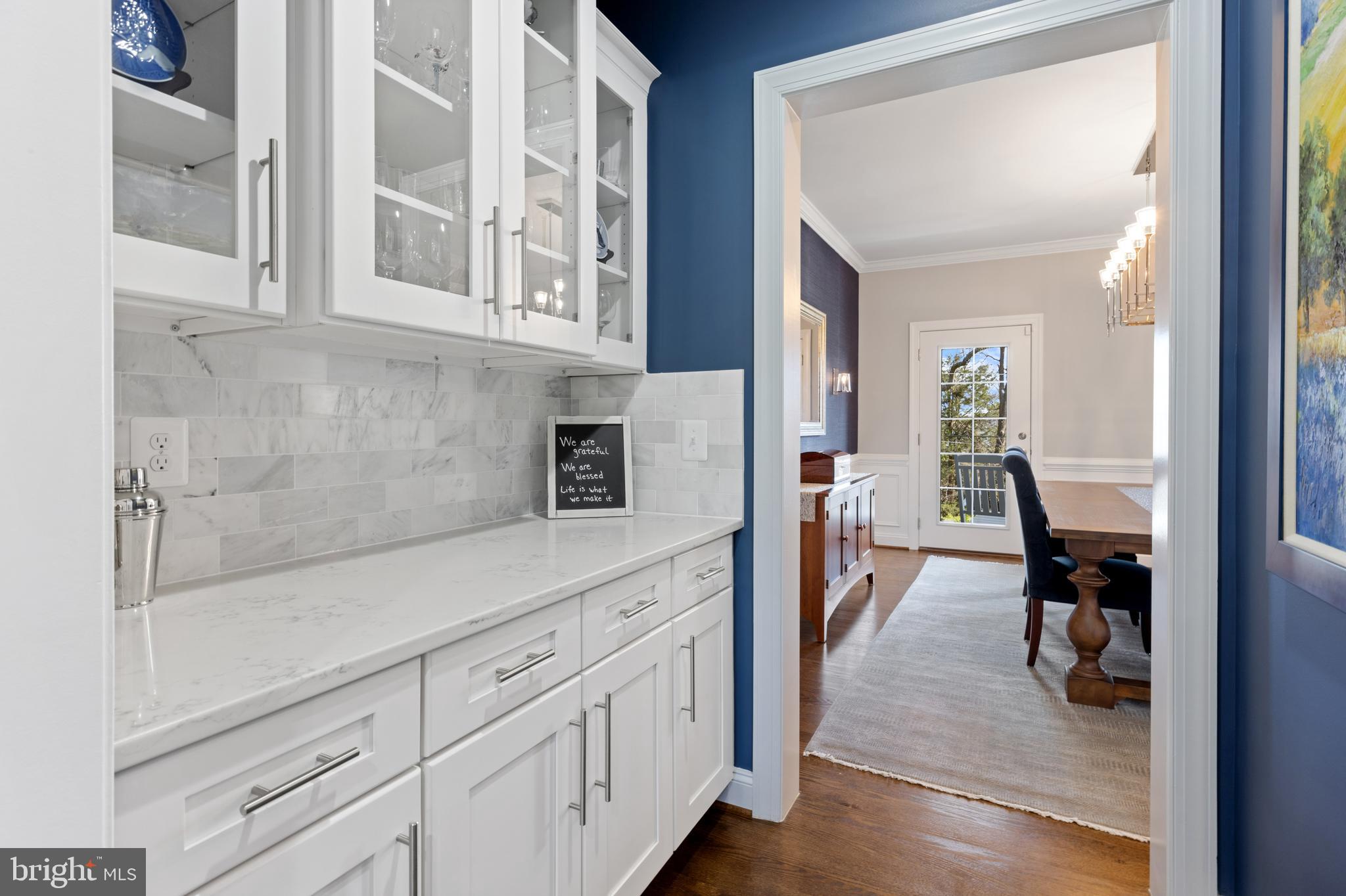 7869 Southdown Road Alexandria, VA 22308 - Photo 13 of 50 Butlers pantry