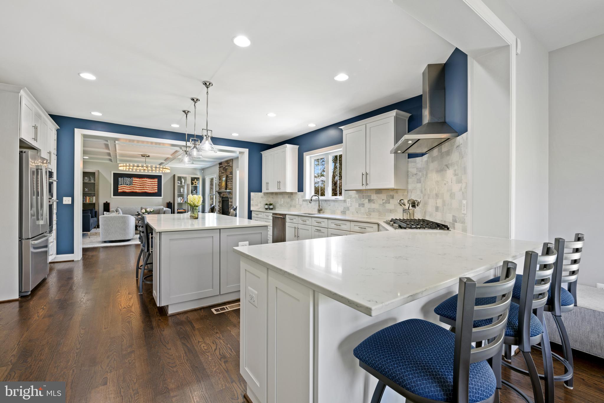7869 Southdown Road Alexandria, VA 22308 - Photo 23 of 50 Center island and Bar seating