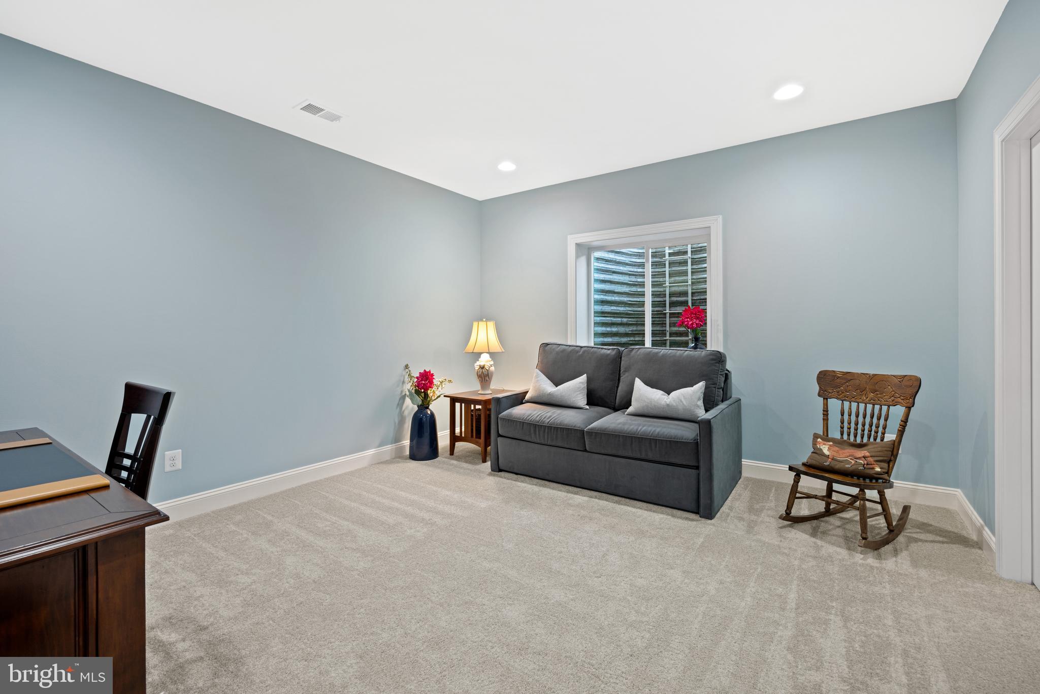 7869 Southdown Road Alexandria, VA 22308 - Photo 45 of 50 Lower level bedroom with ensuite bath
