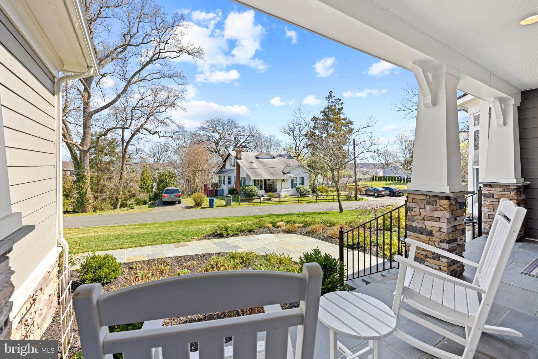 7869 Southdown Road Alexandria, VA 22308 - Photo 5 of 50 Morning coffee Views