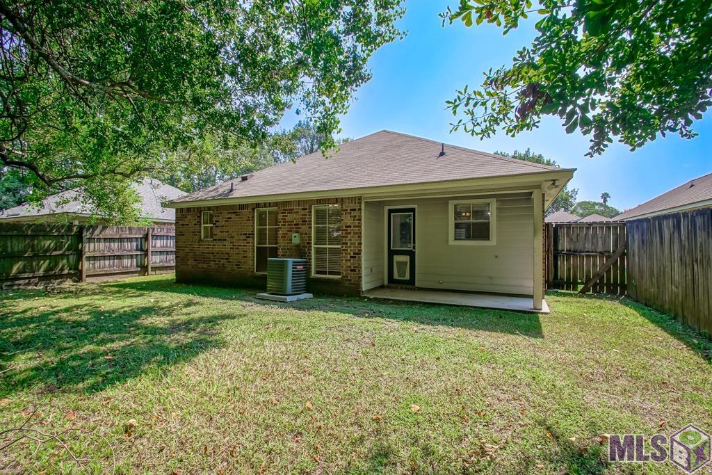 1352 Harwich Drive Baton Rouge, LA 70820 - Photo 29 of 34