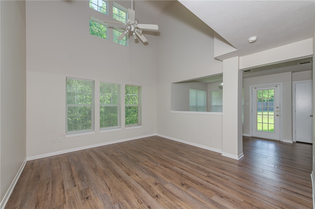1836 West Villa Maria Road Bryan, TX 77807 - Photo 8 of 33 Gallery Image 8