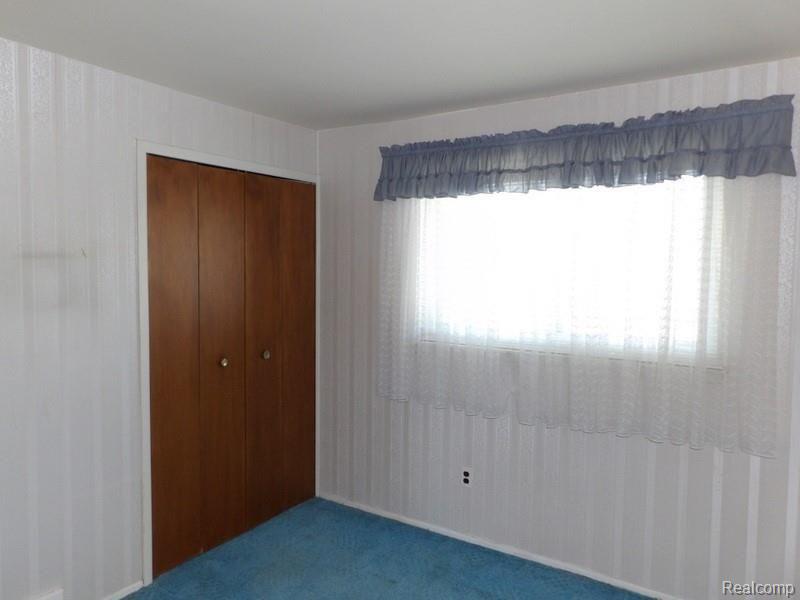 15580 Colbert Street Romulus, MI 48174 - Photo 21 of 25 Bedroom #3 features a double closet!