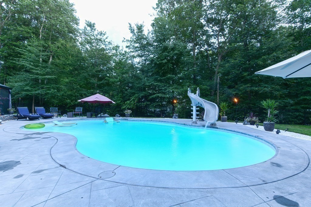 1 Peppercorn Road Hopkinton, MA 01748 - Photo 8 of 34 Gallery Image 8