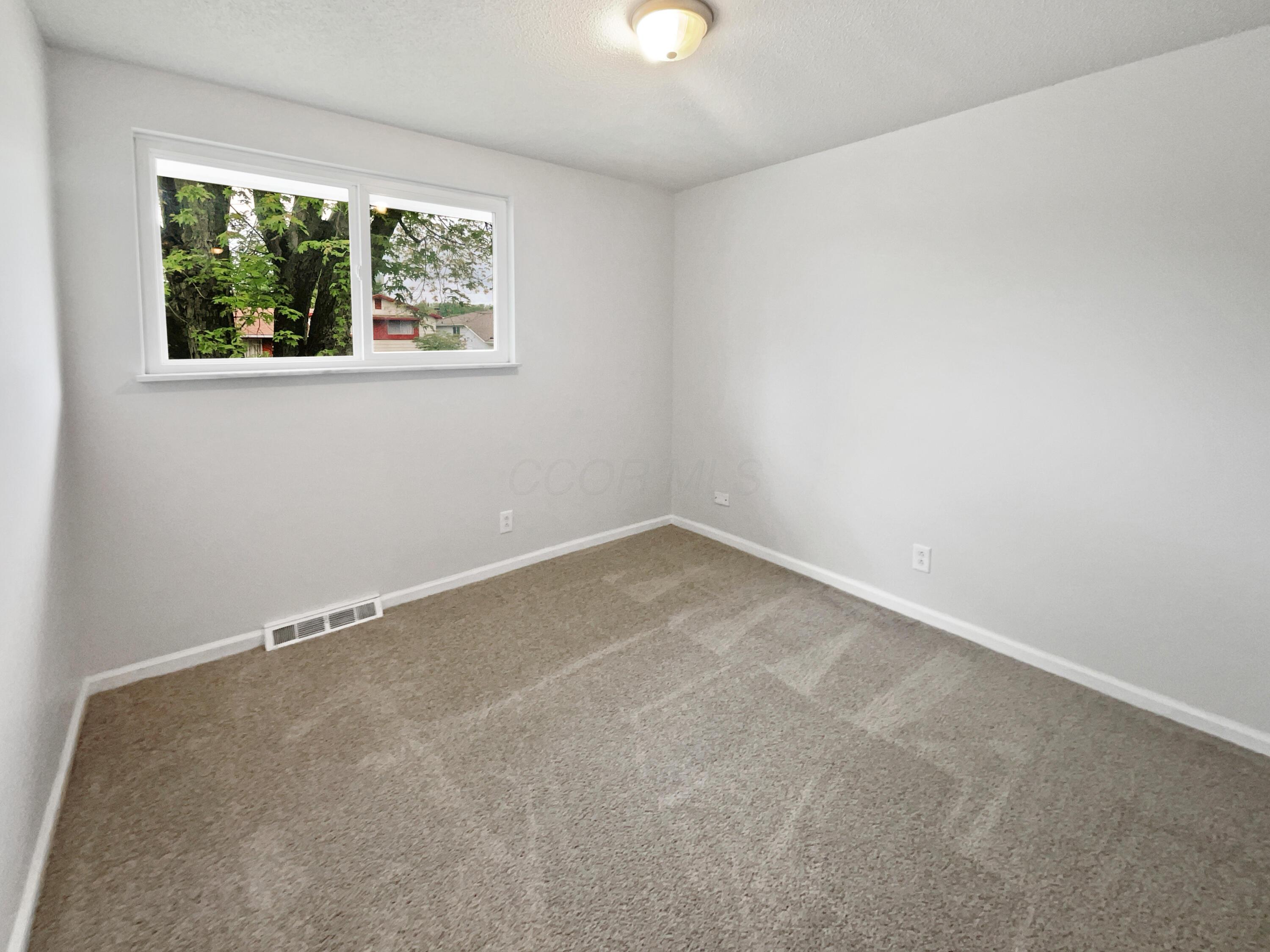 2222 Trent Road Columbus, OH 43229 - Photo 17 of 23 listing_16