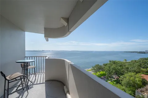 $575,000 | 4141 Bayshore Boulevard, Unit 1003, Tampa, FL 33611