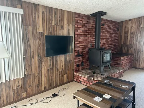 $550,000 | 128 Elmcrest Drive, Big Pine, CA 93513