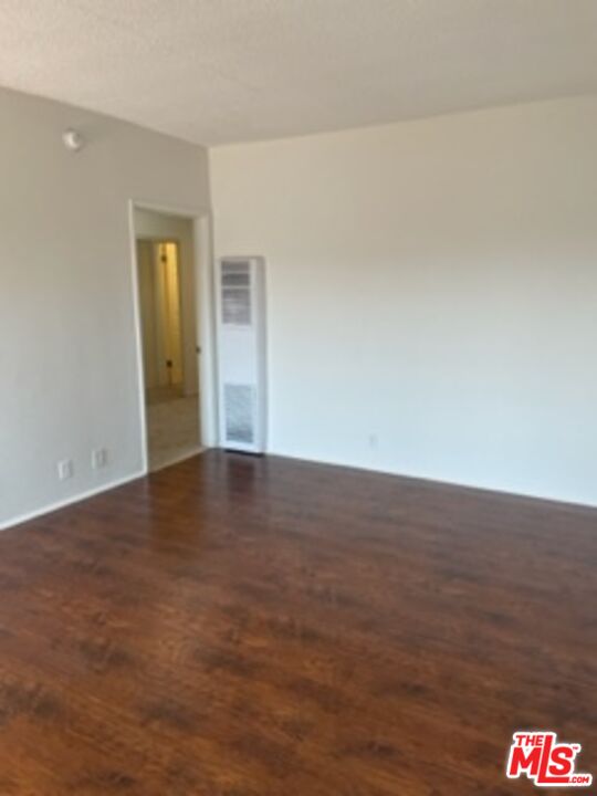 3739 McLaughlin Avenue Los Angeles, CA 90066 - Photo 7 of 11 a view of an empty room