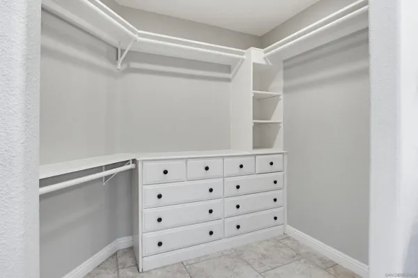 $924,900 | 810 Anns Way, Vista, CA 92083