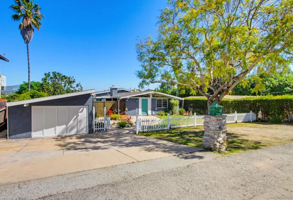 $924,900 | 810 Anns Way, Vista, CA 92083