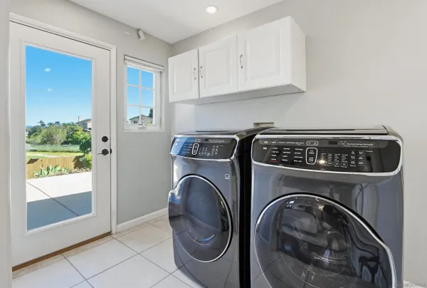 $924,900 | 810 Anns Way, Vista, CA 92083
