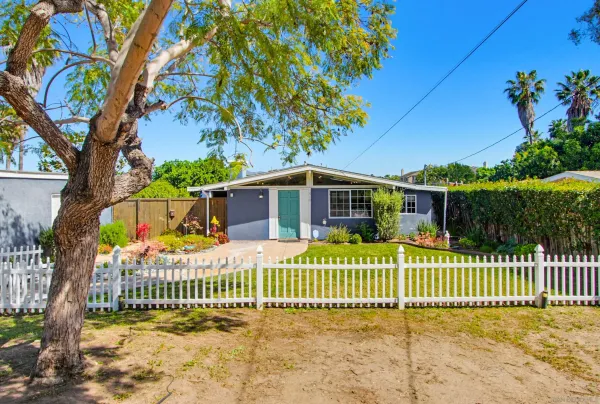 $924,900 | 810 Anns Way, Vista, CA 92083