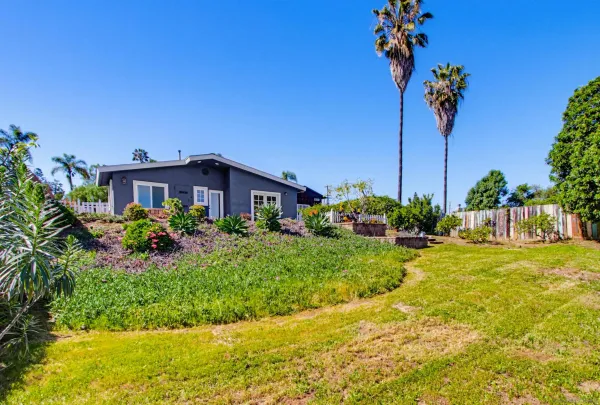 $924,900 | 810 Anns Way, Vista, CA 92083