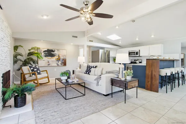 $924,900 | 810 Anns Way, Vista, CA 92083