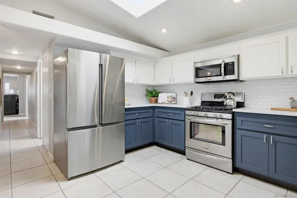 $924,900 | 810 Anns Way, Vista, CA 92083