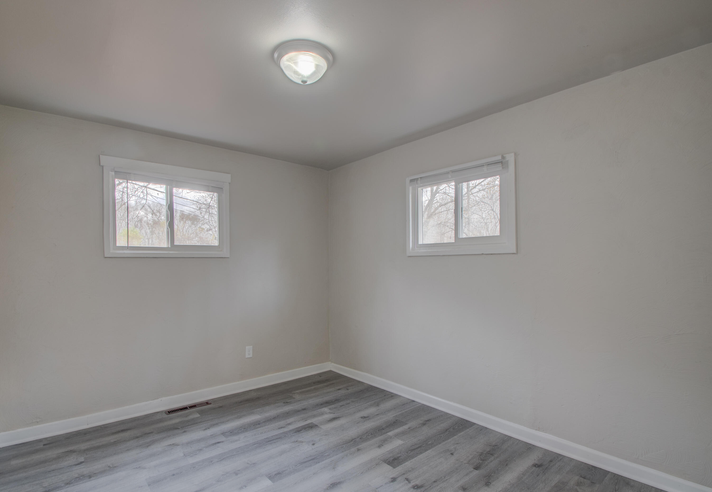940 Mount Street Gary, IN 46406 - Photo 8 of 19 3000x2075