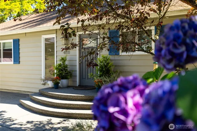 $629,000 | 4211 Shoshone Street West, Tacoma, WA 98466