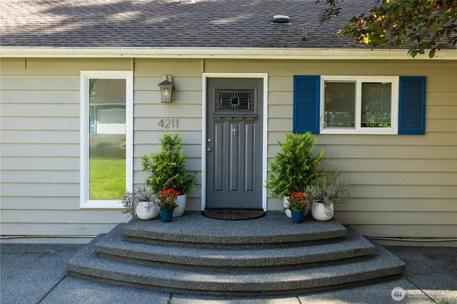 $629,000 | 4211 Shoshone Street West, Tacoma, WA 98466