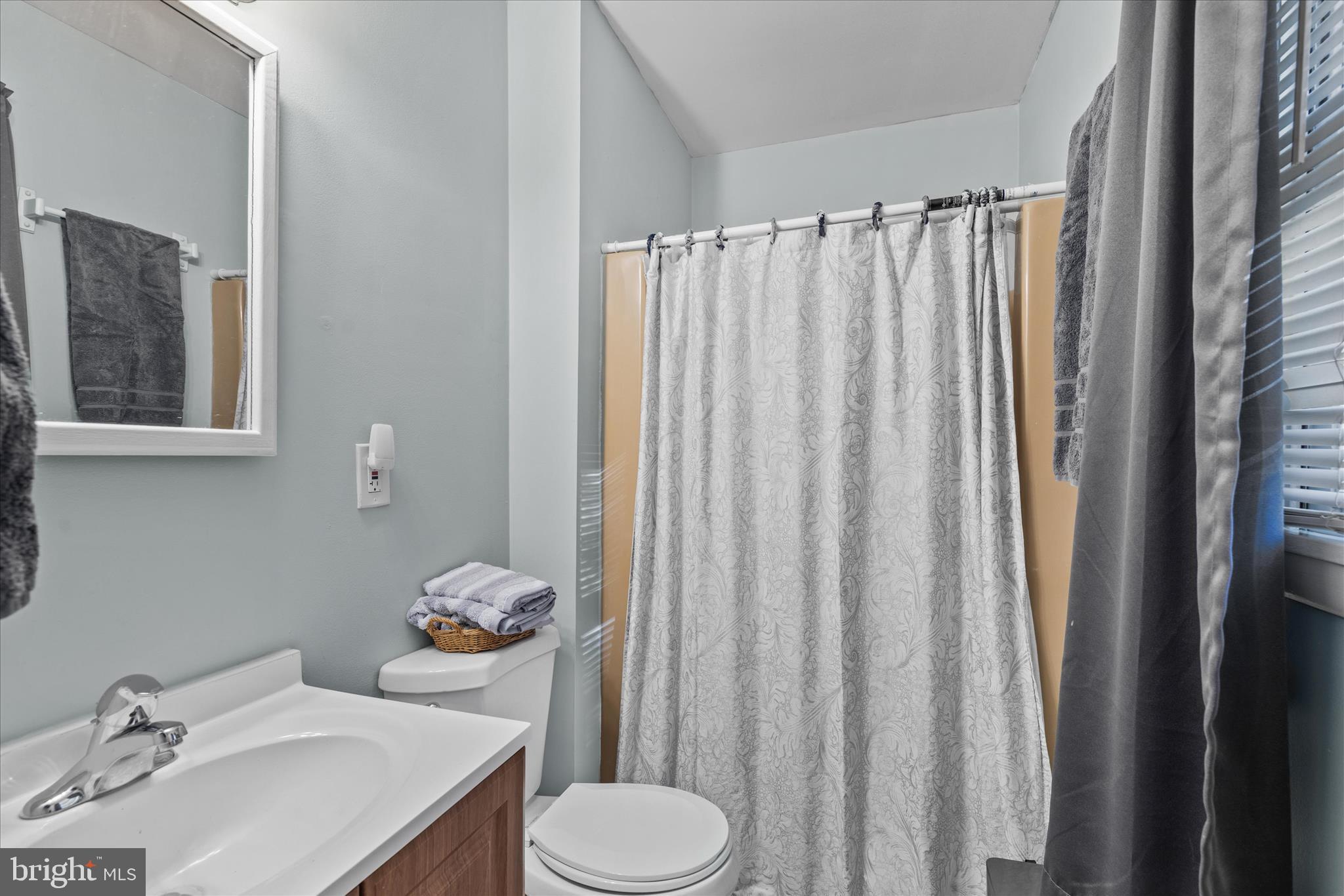 22 Rabbit Run Lane Ocean Pines, MD 21811 - Photo 15 of 55 Primary Bath