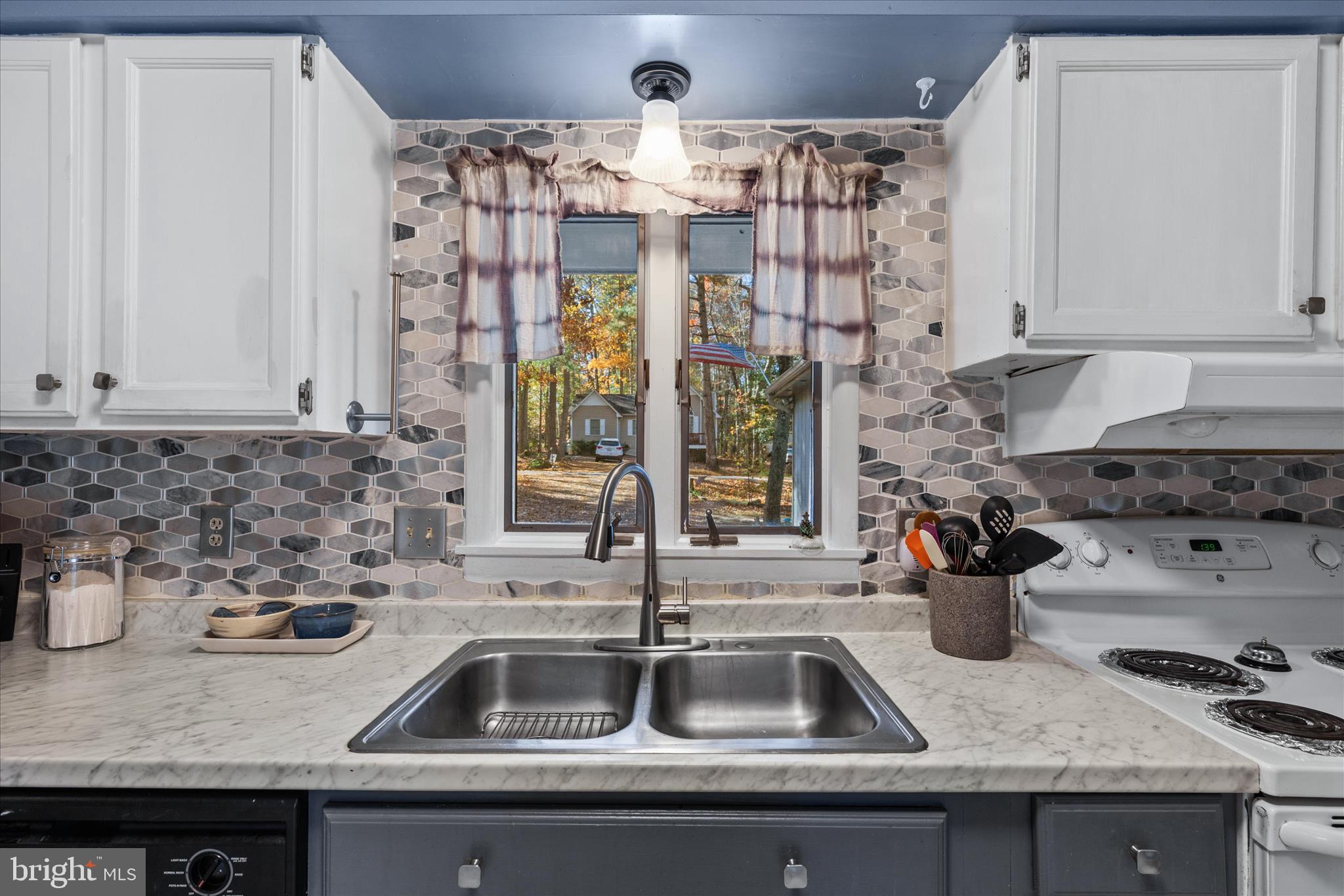 22 Rabbit Run Lane Ocean Pines, MD 21811 - Photo 4 of 55 Stylish Backsplash