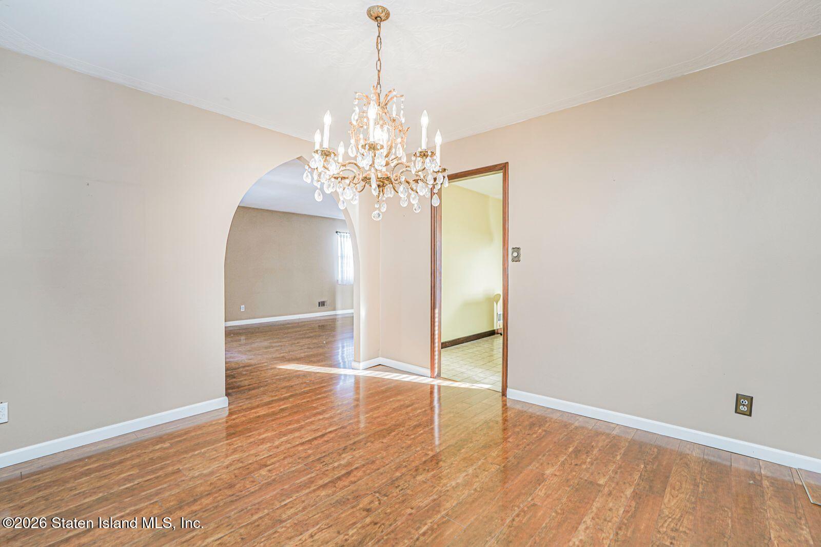 953 Forest Hill Road Staten Island, NY 10314 - Photo 11 of 28 953-5