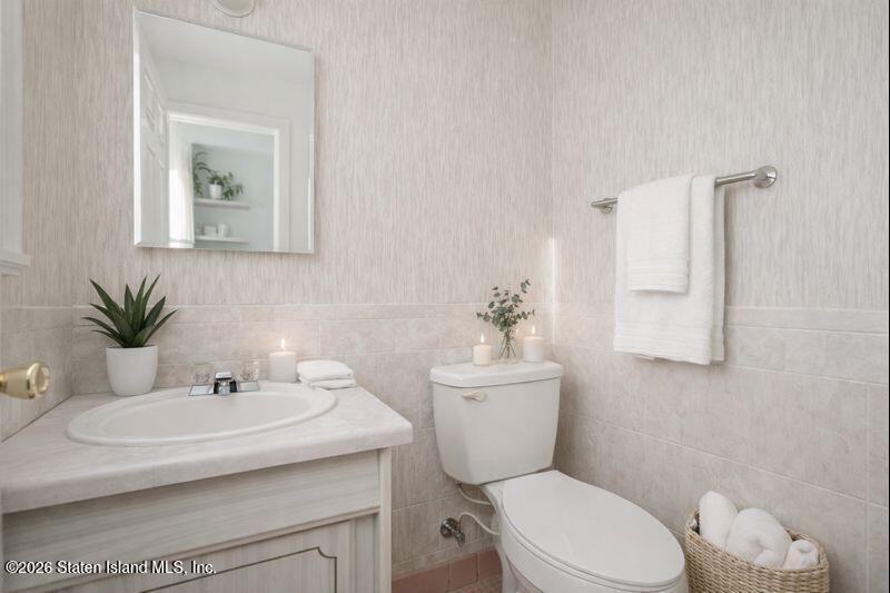 953 Forest Hill Road Staten Island, NY 10314 - Photo 15 of 28 953 - Primary Bedroom .5 Bath