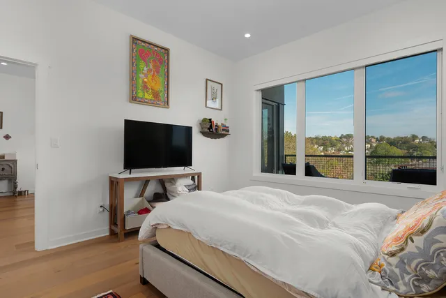 $2,400 | 411 Fairpoint Street, Unit 306, Chattanooga, TN 37405