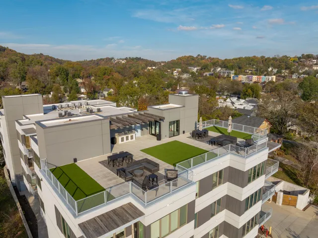 $2,400 | 411 Fairpoint Street, Unit 306, Chattanooga, TN 37405