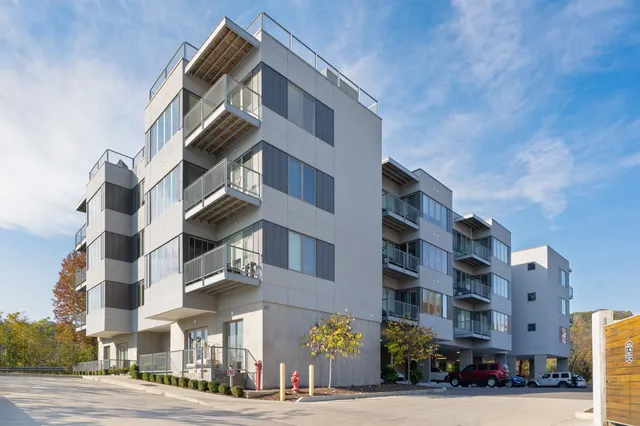 $2,400 | 411 Fairpoint Street, Unit 306, Chattanooga, TN 37405