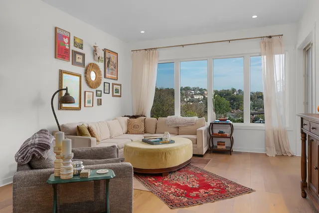 $2,400 | 411 Fairpoint Street, Unit 306, Chattanooga, TN 37405