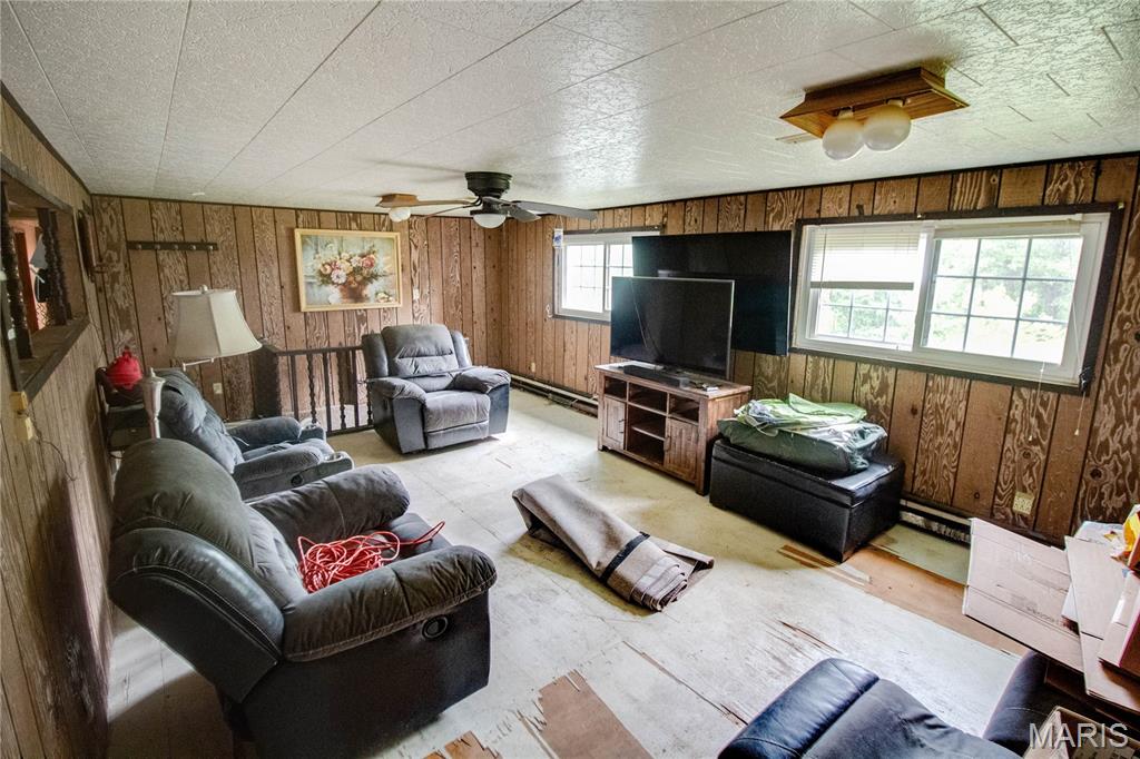12678 Catholic Springs Road Bunker Hill, IL 62014 - Photo 17 of 43