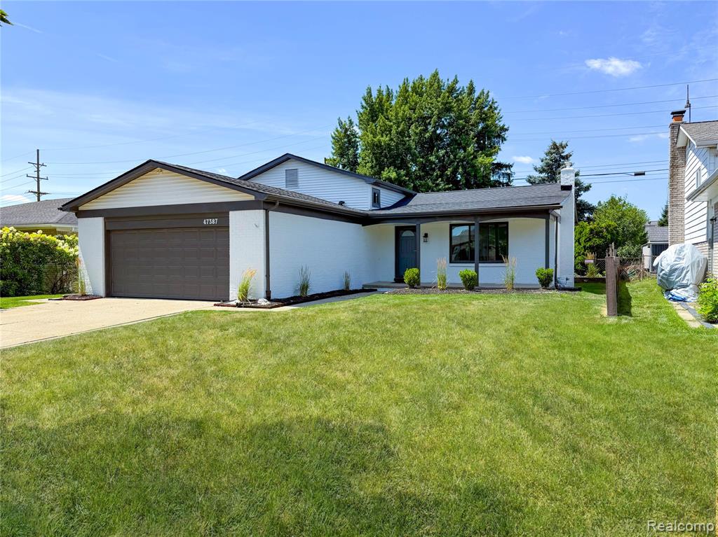 47387 Royal Road Macomb, MI 48044 - Photo 2 of 32 Gallery Image 2