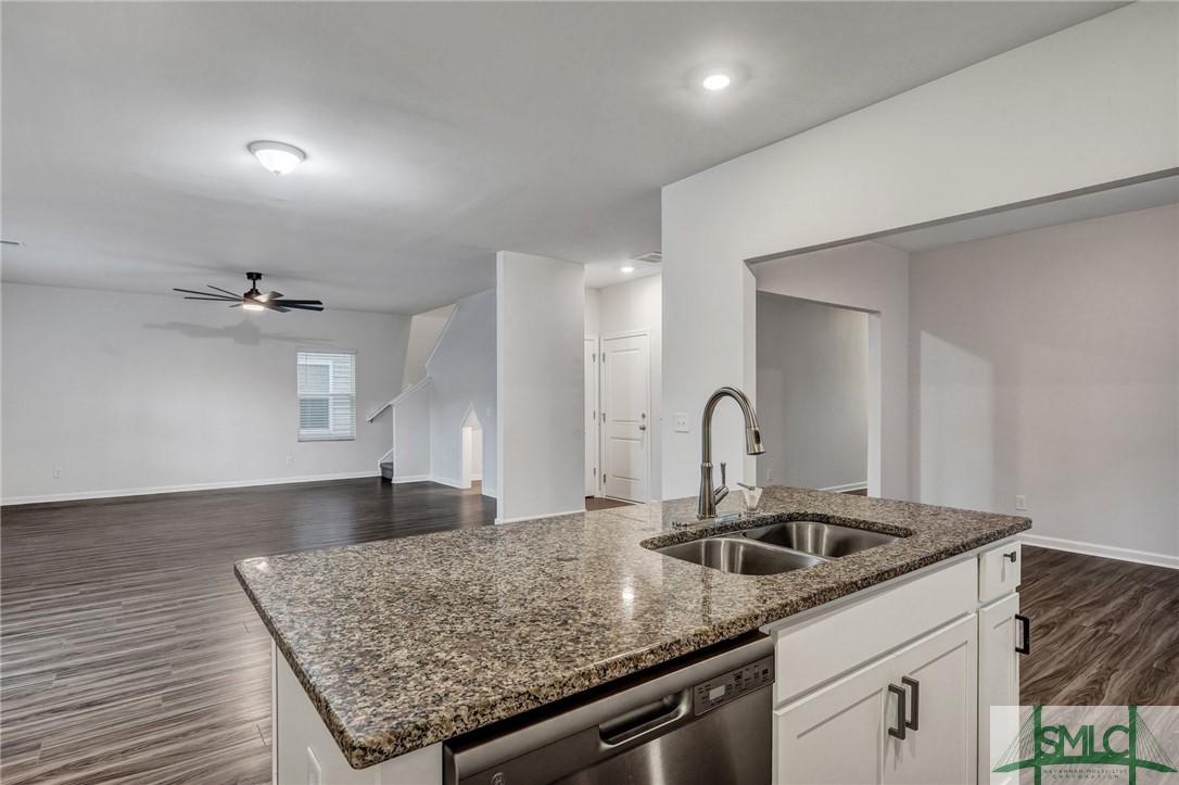 124 Jepson Way Pooler, GA 31322 - Photo 8 of 40