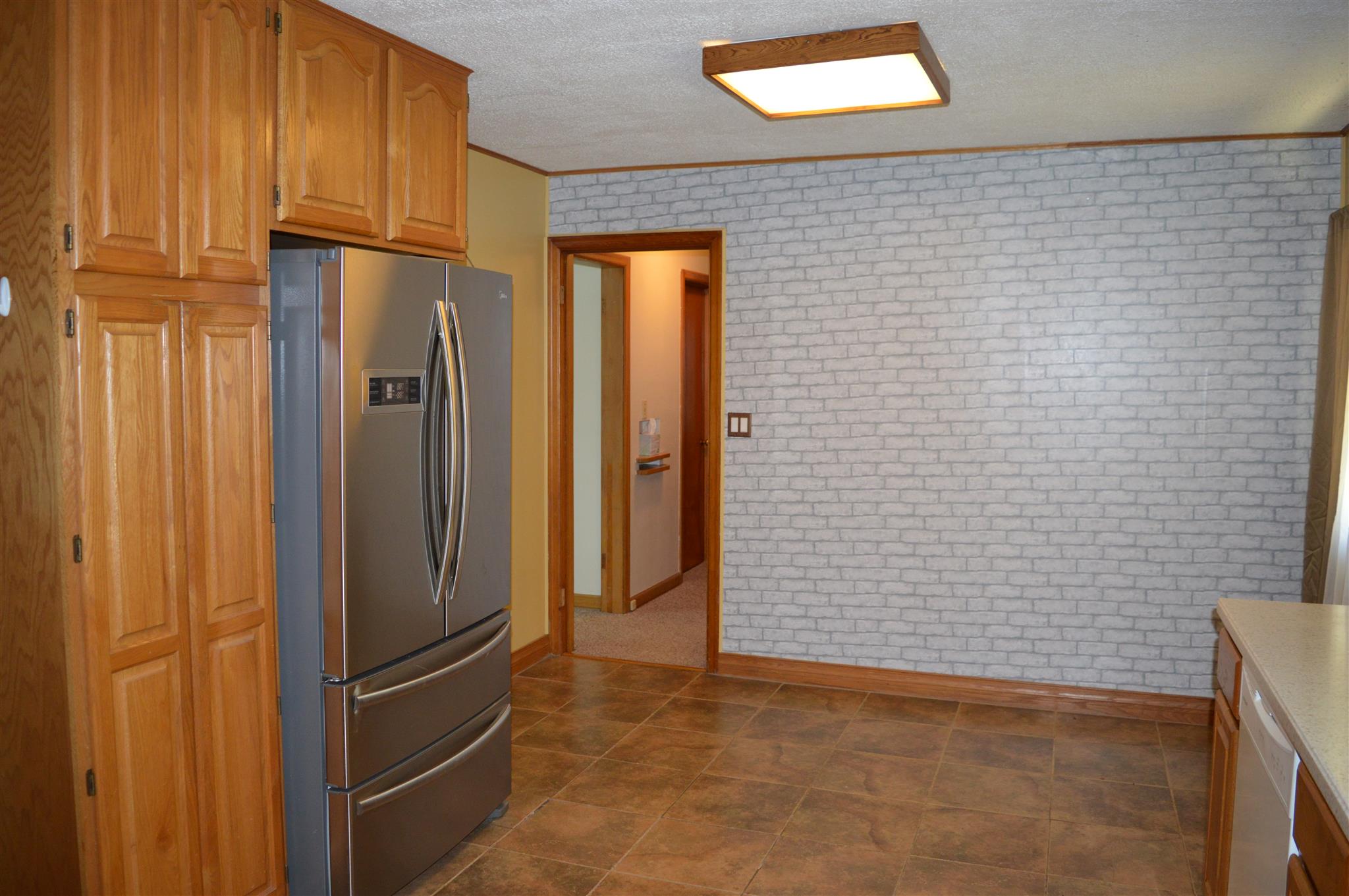 300 James Street Butler, IN 46721 - Photo 7 of 20