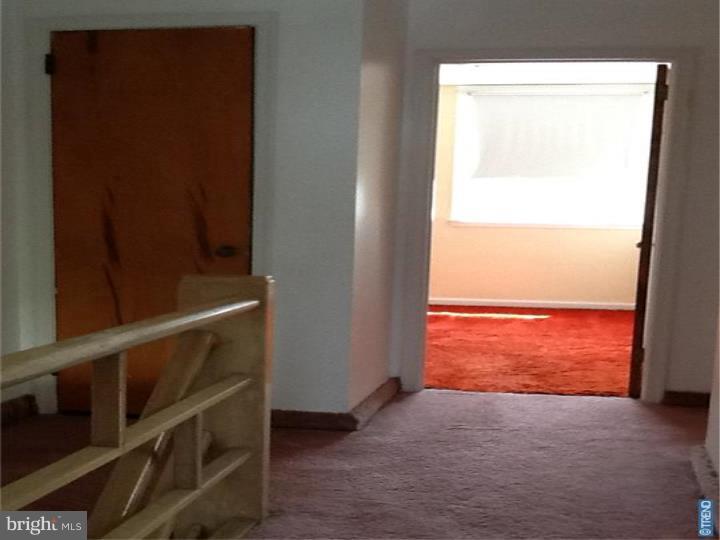 3208 Fordham Road Philadelphia, PA 19114 - Photo 8 of 15 Hallway