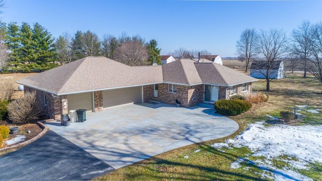 4496 West Sandwich Road Sandwich, IL 60548 - Photo 1 of 37 a view of a house with a yard