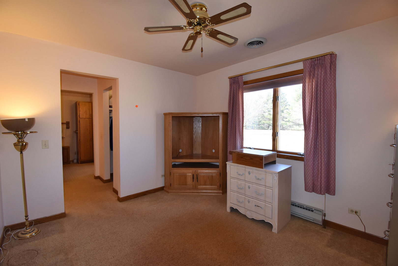 4496 West Sandwich Road Sandwich, IL 60548 - Photo 22 of 37 a view of an empty room with a window