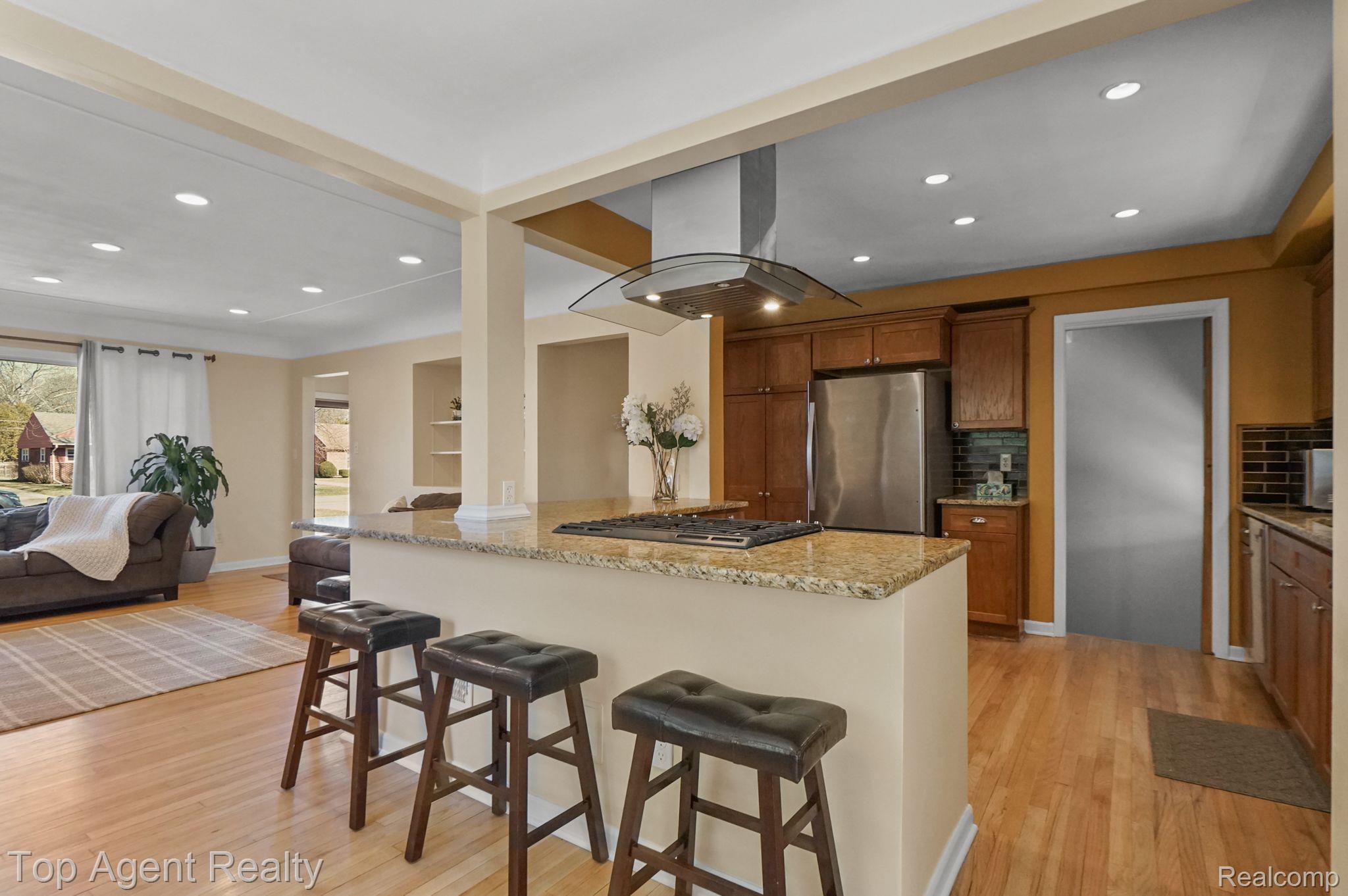 16261 Beverly Road Franklin, MI 48025 - Photo 8 of 33