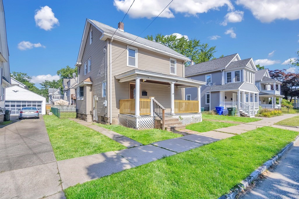 38 Webber Street Springfield, MA 01108 - Photo 1 of 32