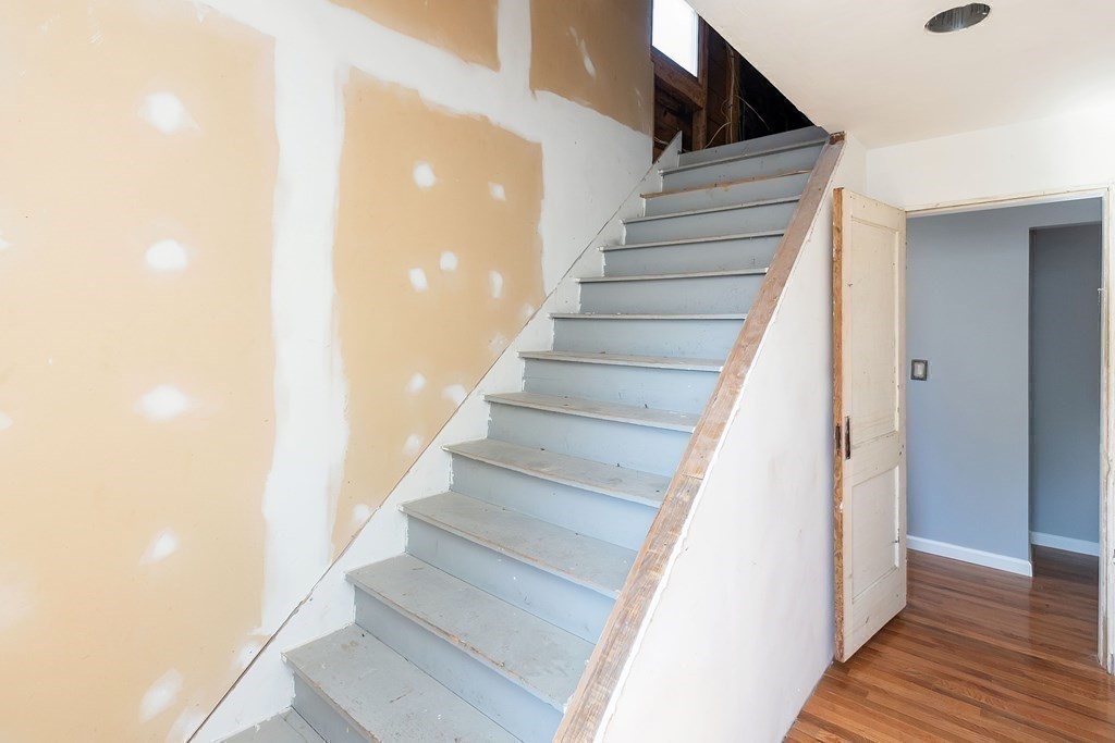 38 Webber Street Springfield, MA 01108 - Photo 26 of 32