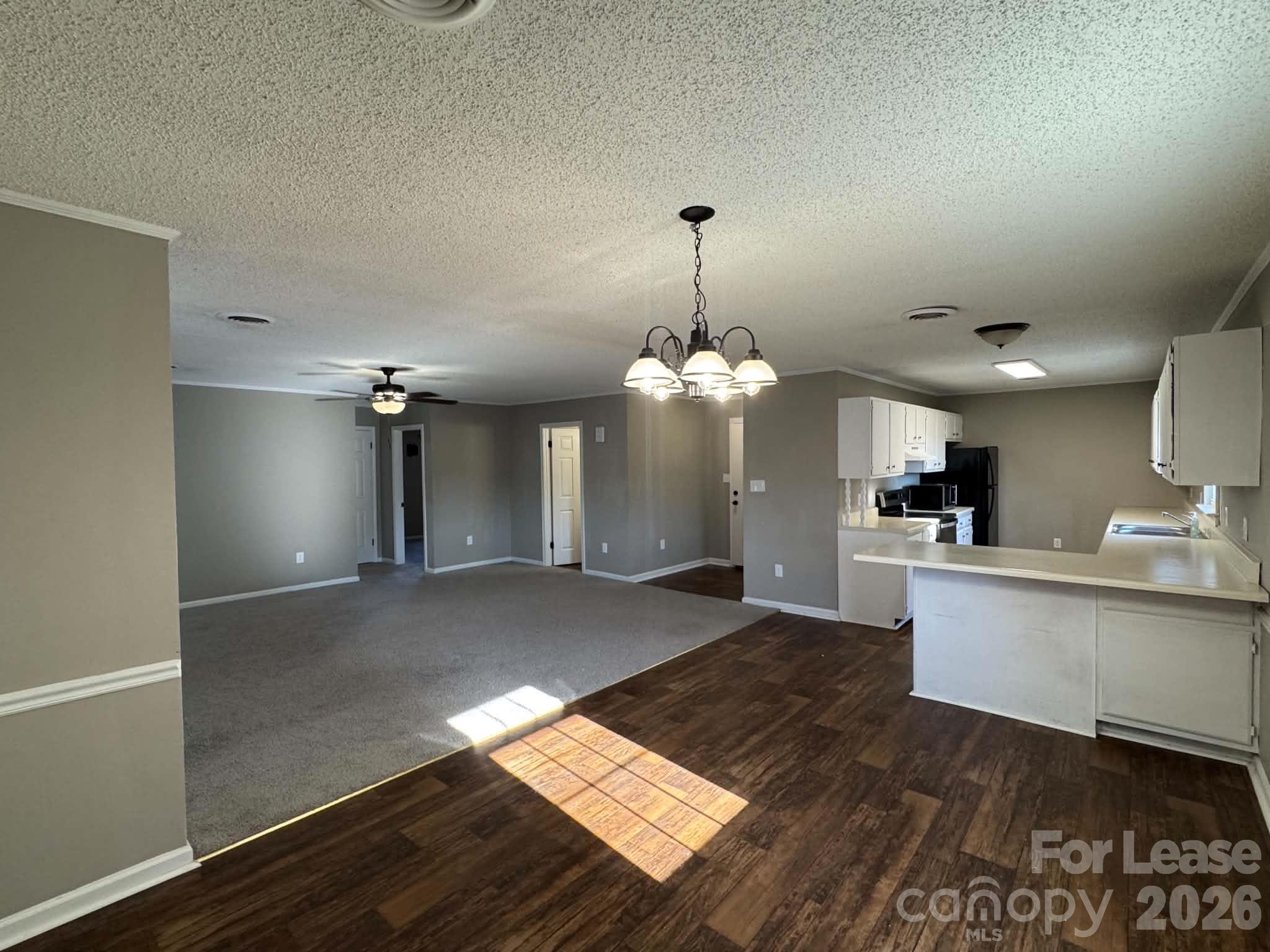 3402 Edgefield Road Greensboro, NC 27409 - Photo 2 of 18 Gallery Image 2